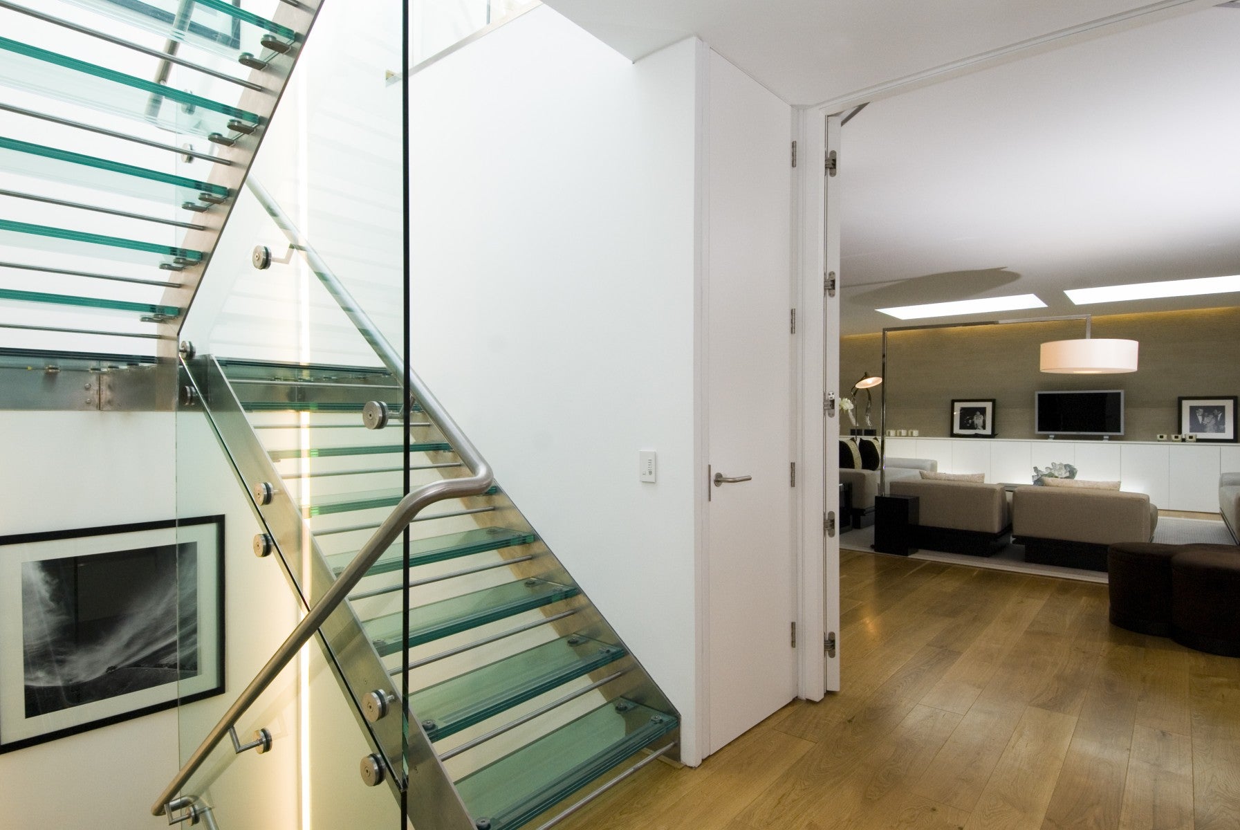 Flat Boydell Court in Greater London