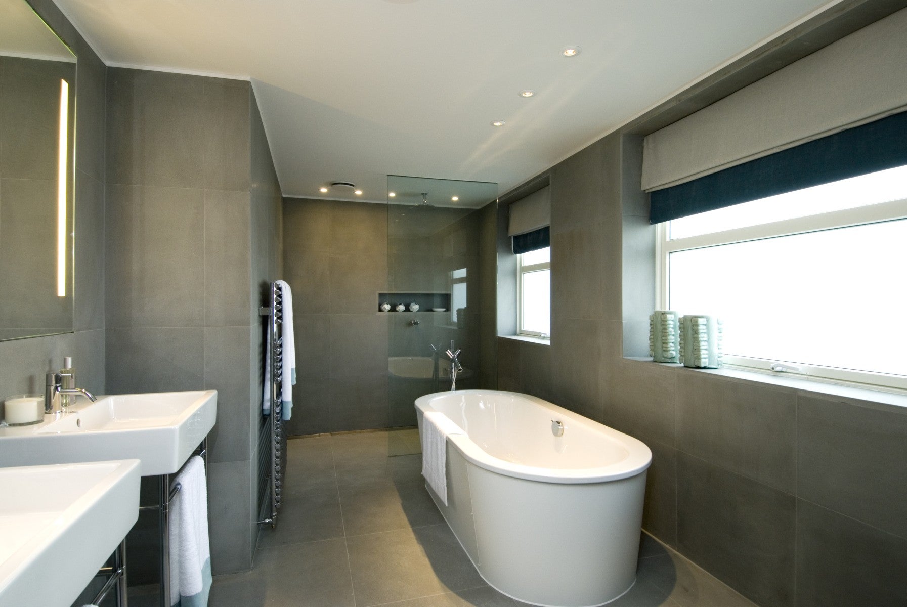 Flat Boydell Court in Greater London