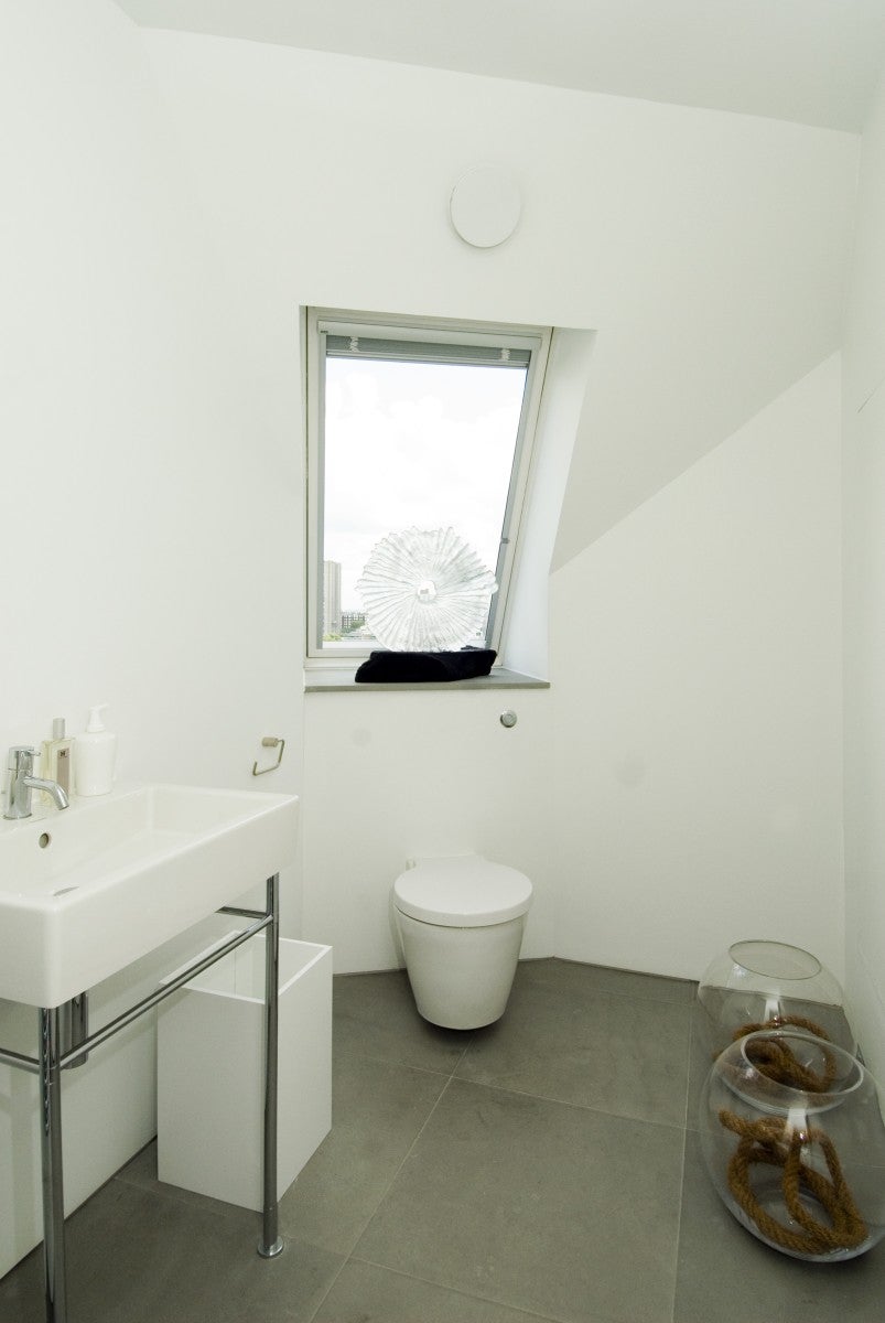 Flat Boydell Court in Greater London