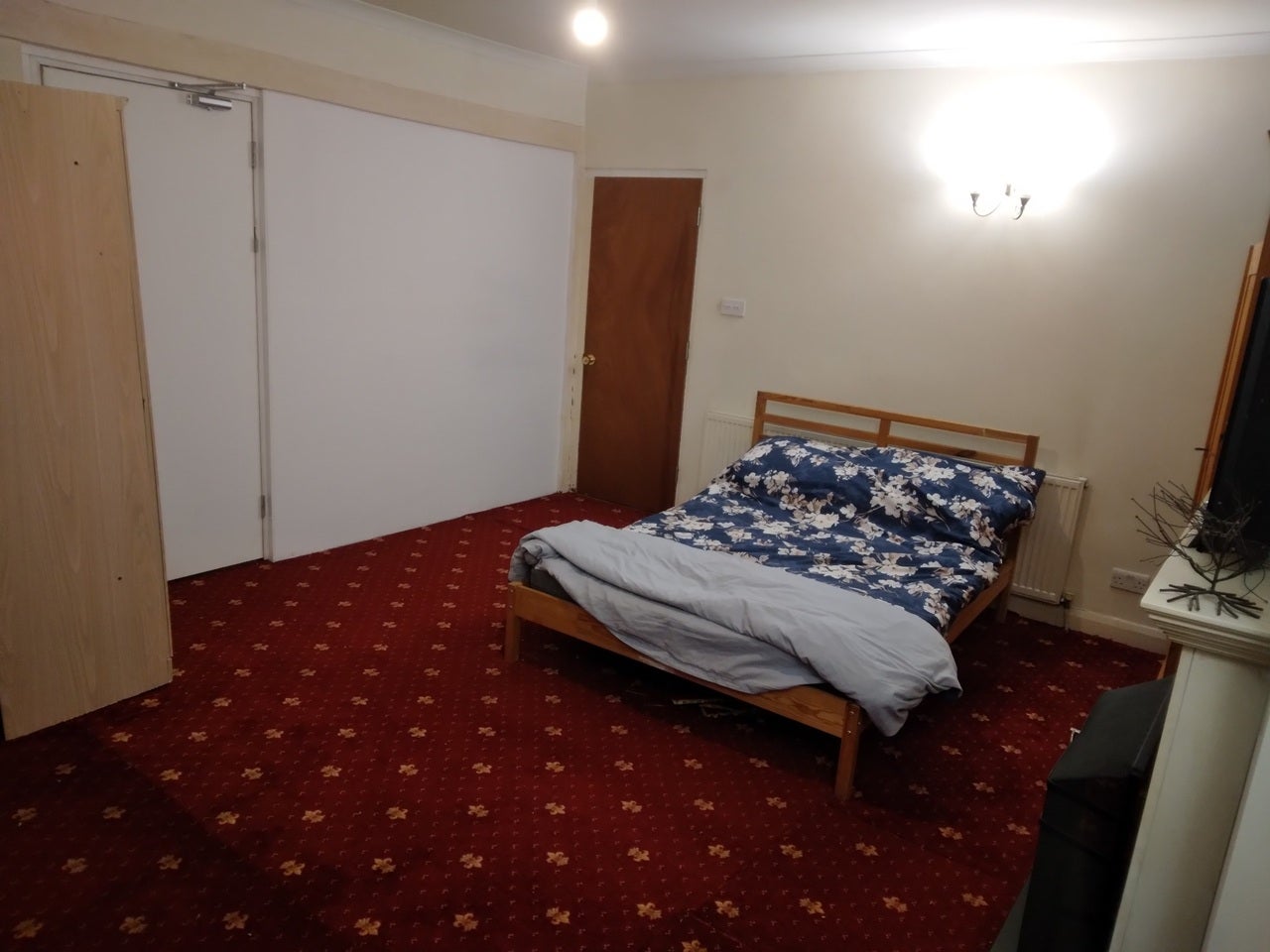 Room Grasmere Gardens in Greater London