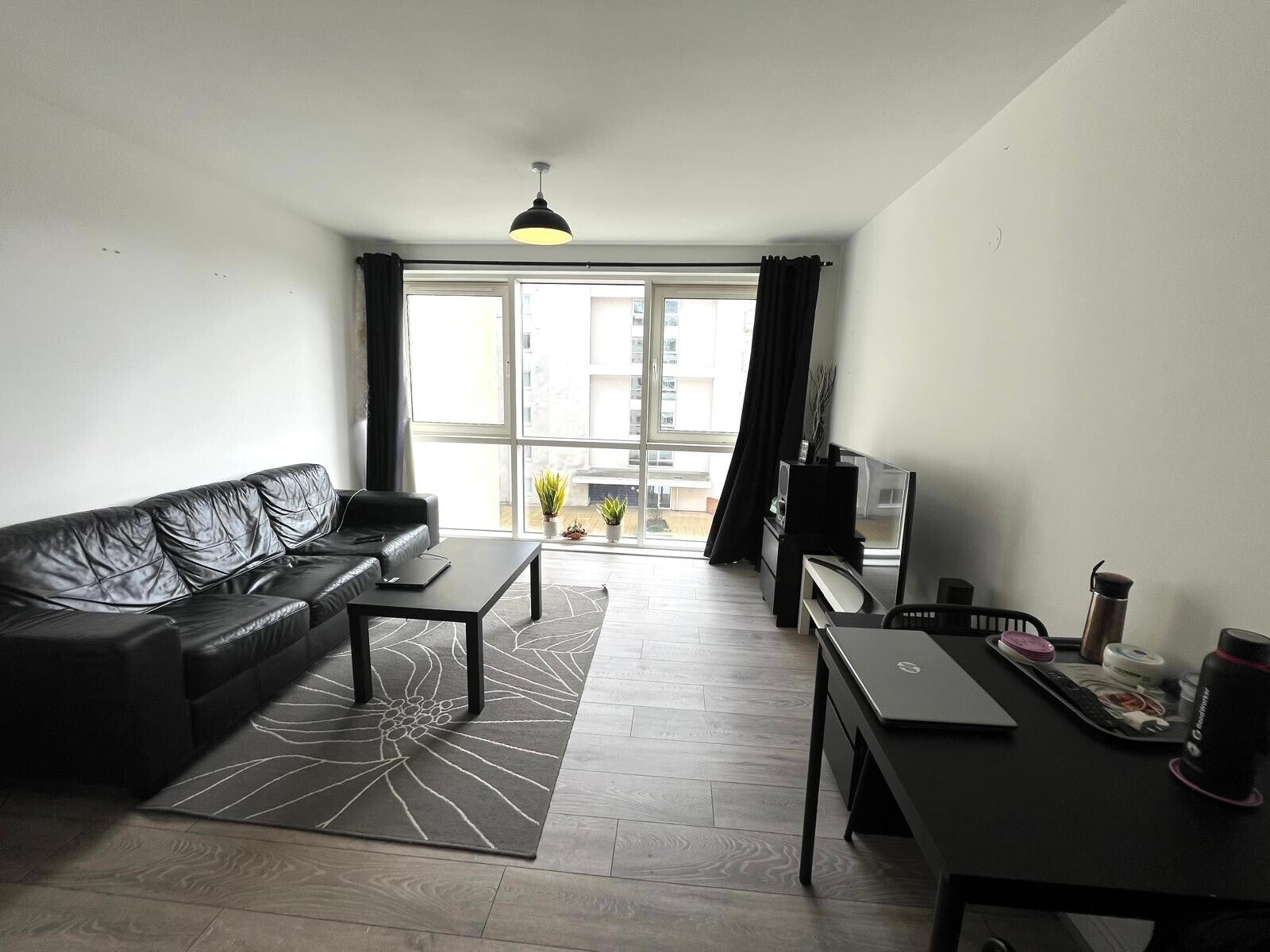 Flat Overstone Court in Cardiff