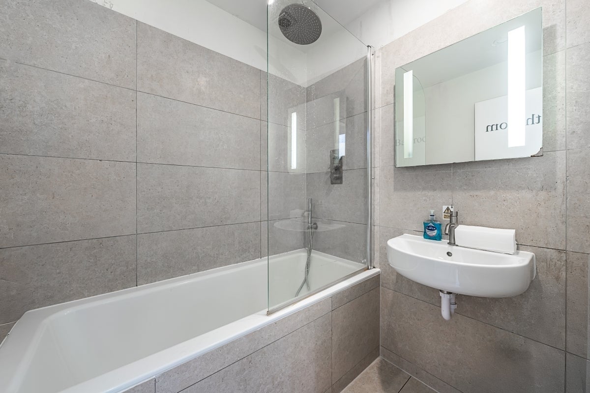 Room Udall Street in City of Westminster