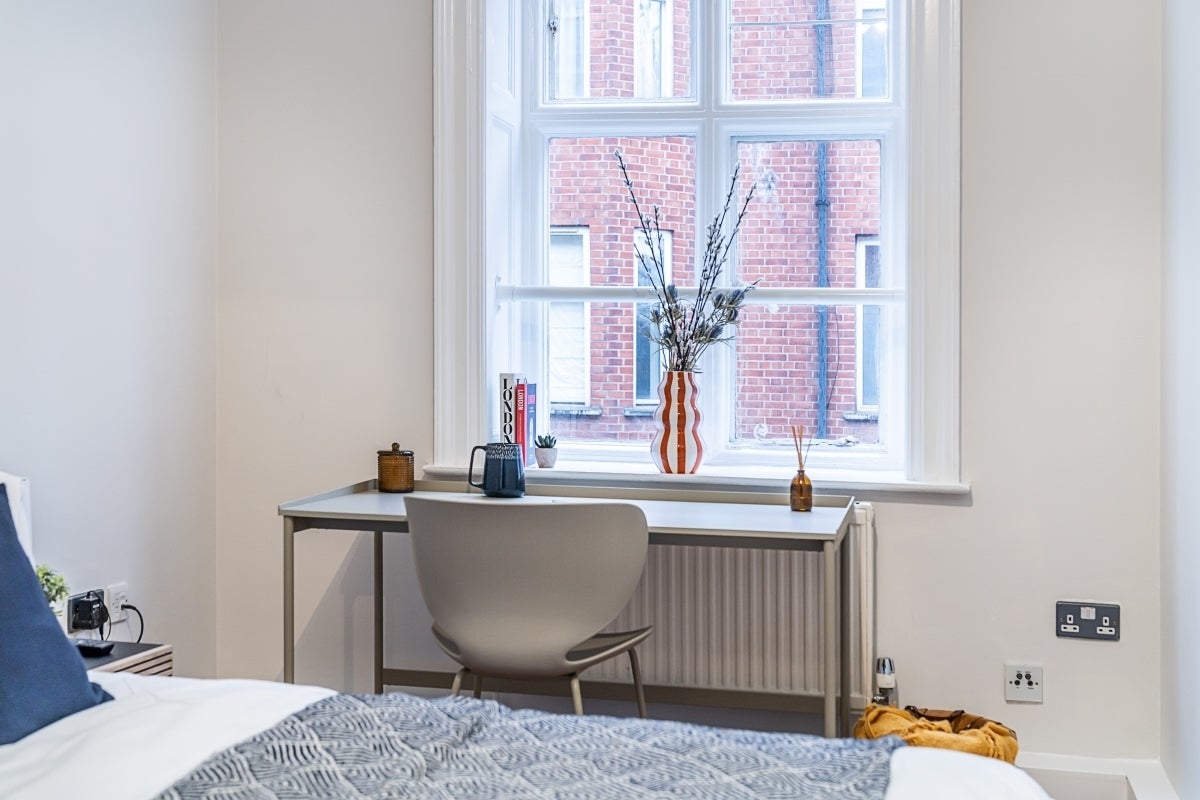 Room Udall Street in City of Westminster
