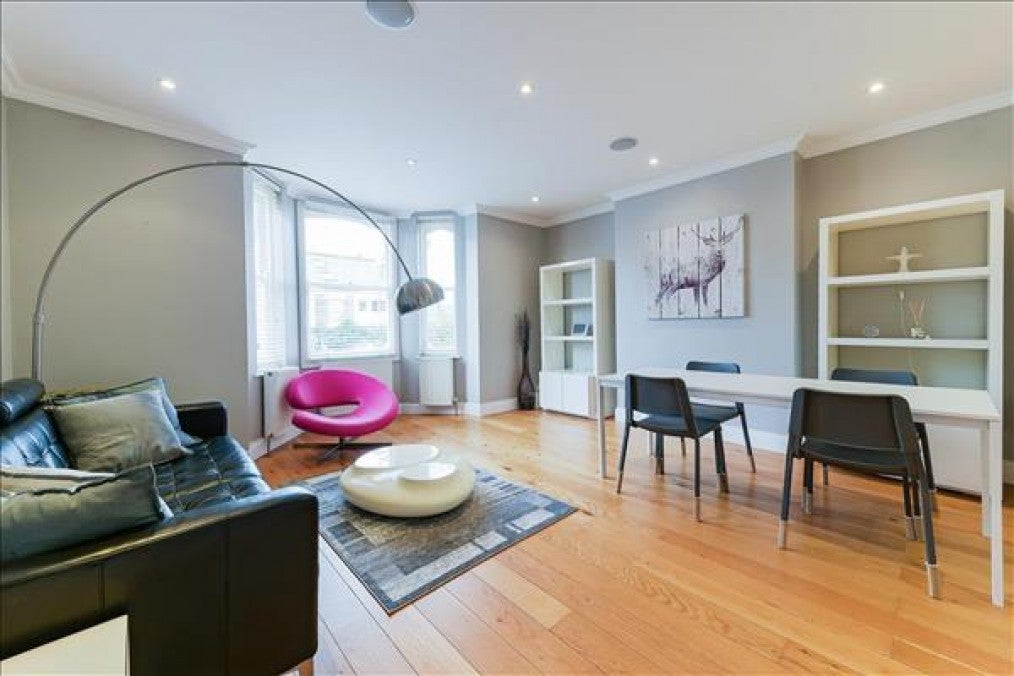 Flat Balham Park Road in Greater London