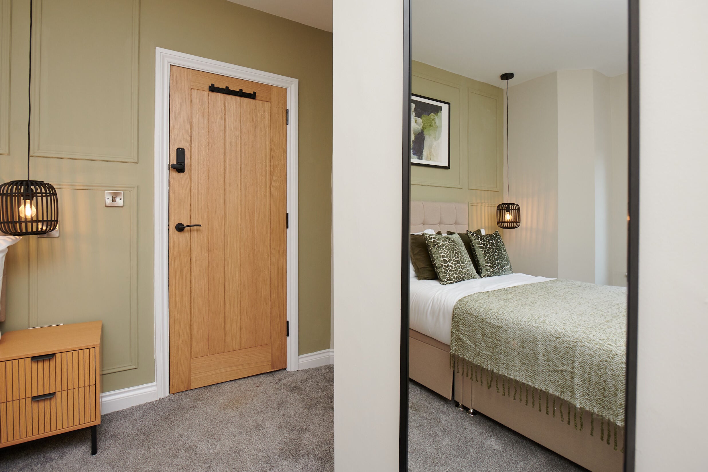 Room Hope Drive in Nottingham