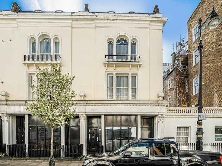 Flat Denbigh Place in City of Westminster