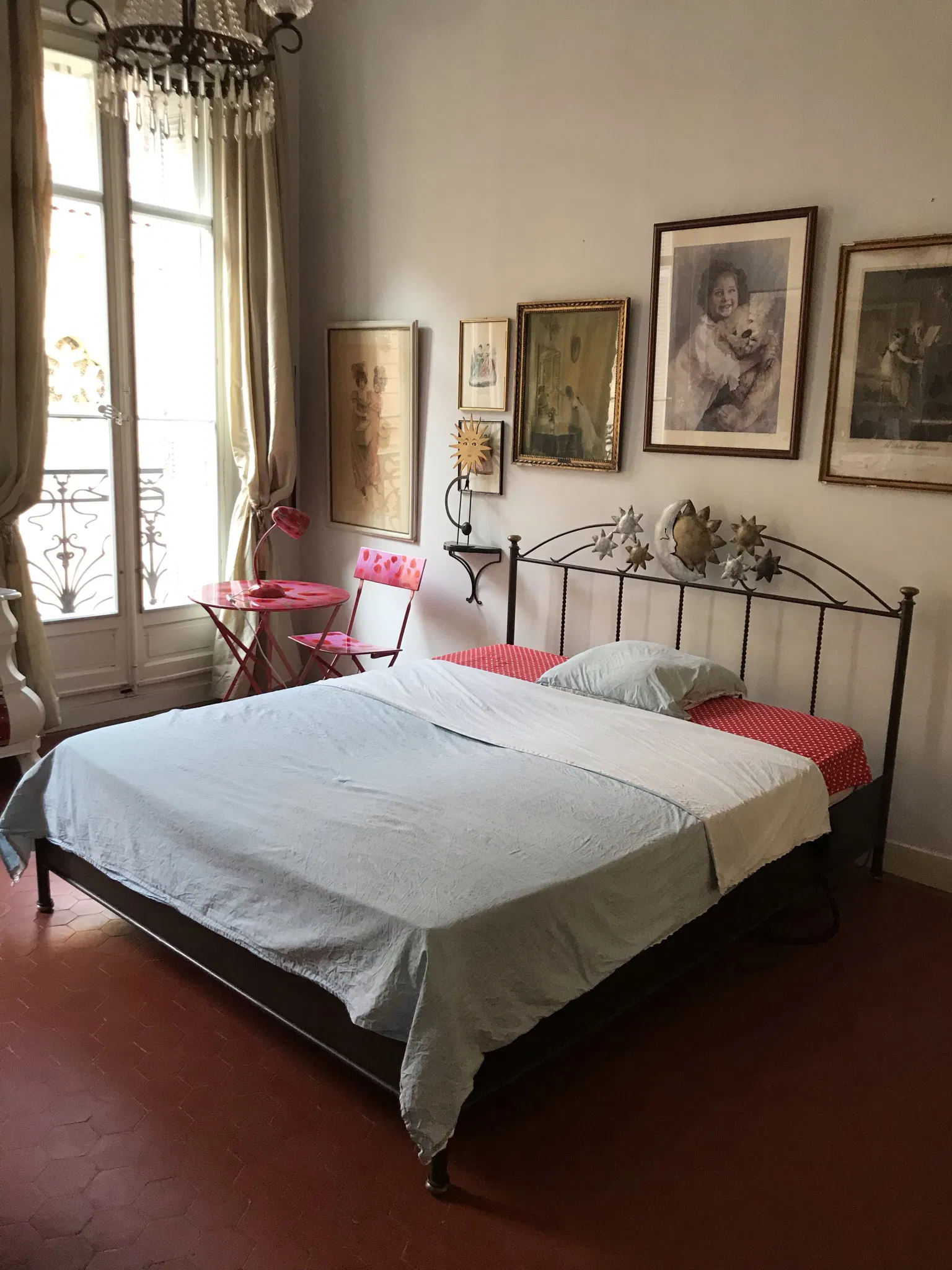 Chambre Rue Saint-Sébastien à Marseille