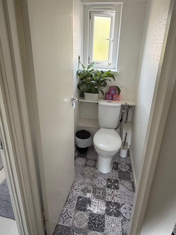 Room Cable Street in Greater London