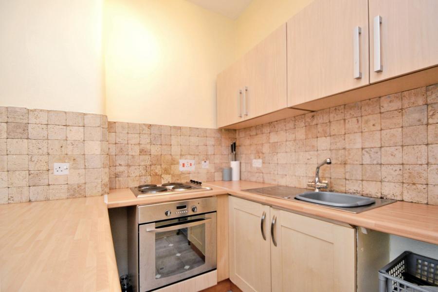 Flat Wheatfield Place in City of Edinburgh