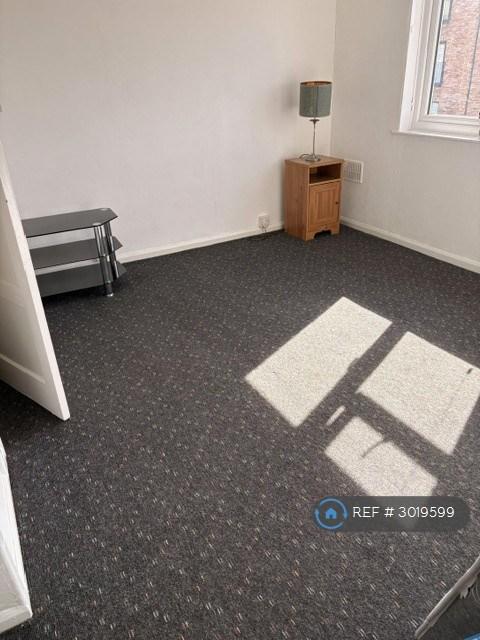 Room Crome Road in Bristol