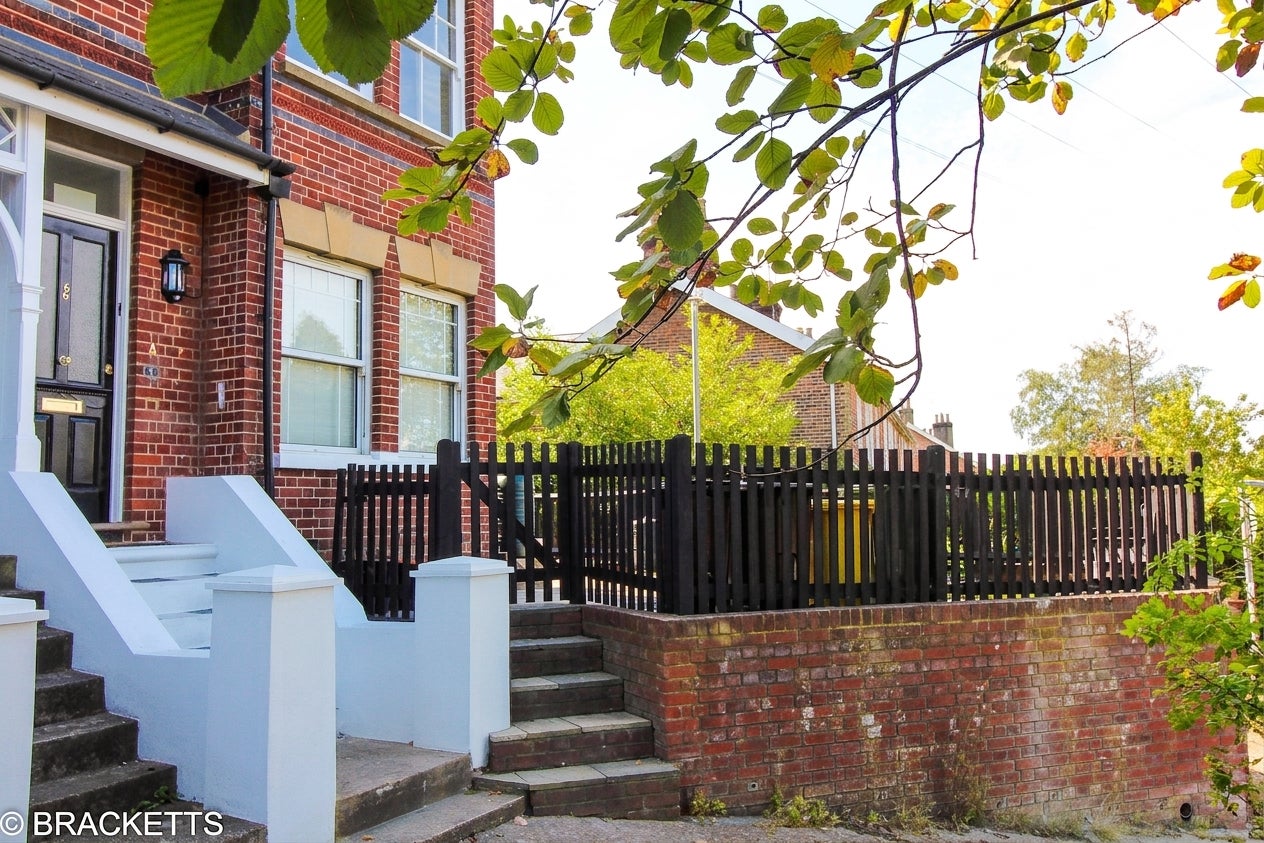 Flat Prospect Road in Royal Tunbridge Wells