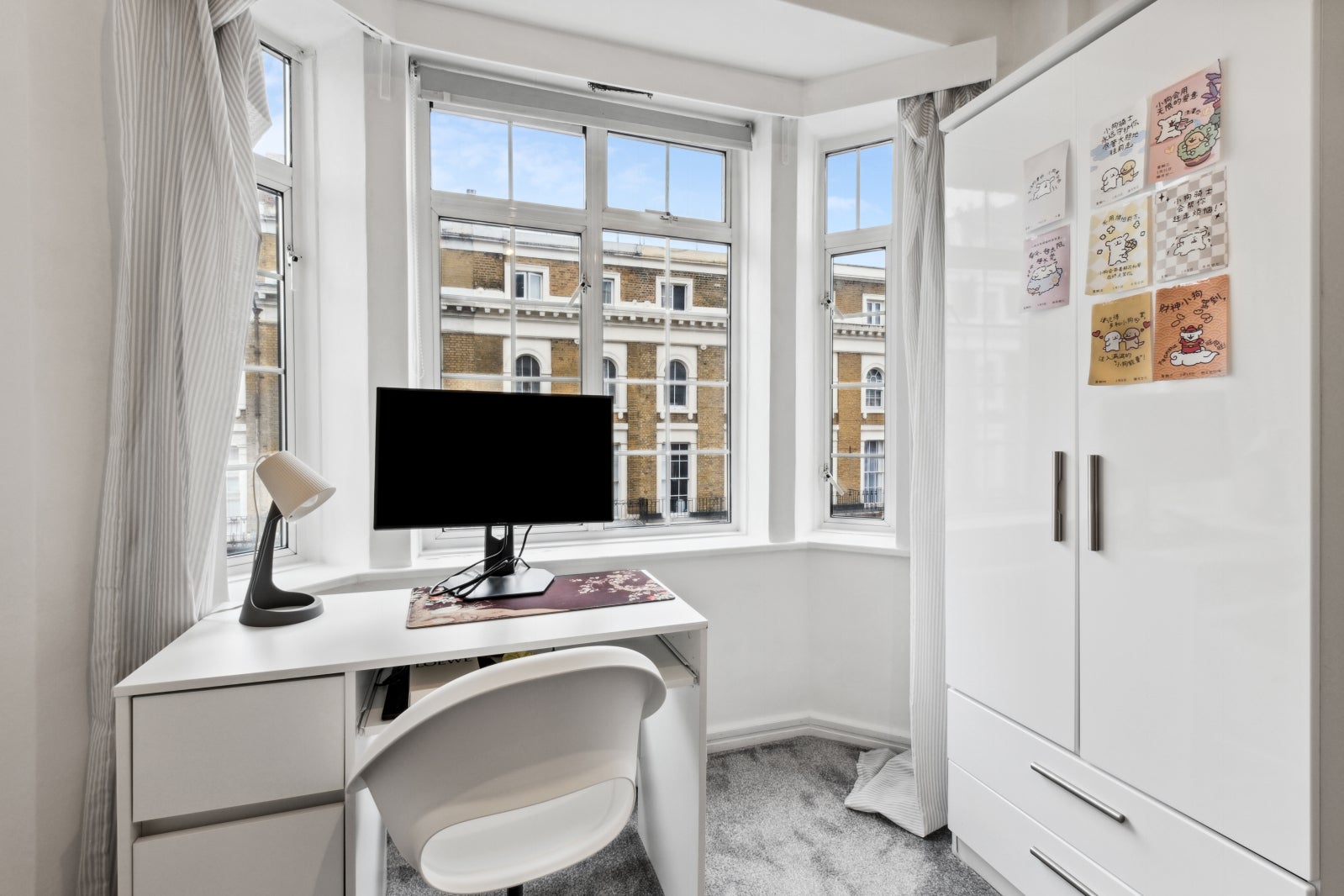 Flat Spring Street in City of Westminster