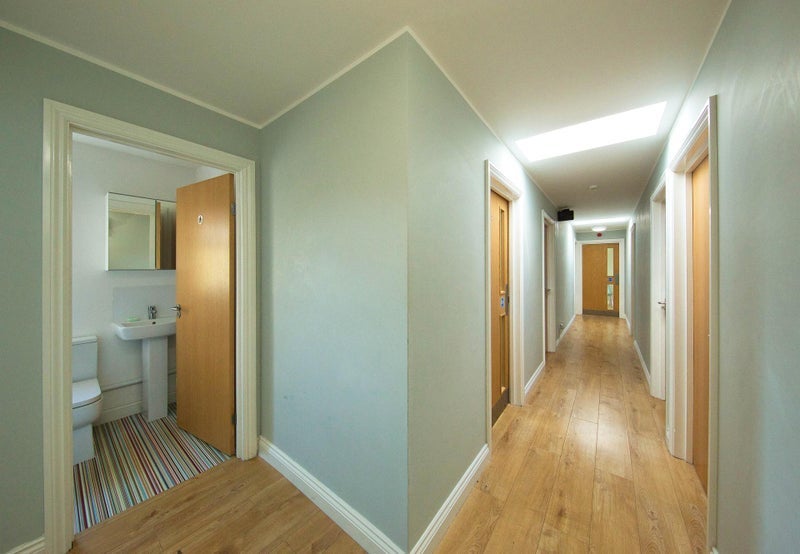 Room Fairoak Road in Cardiff