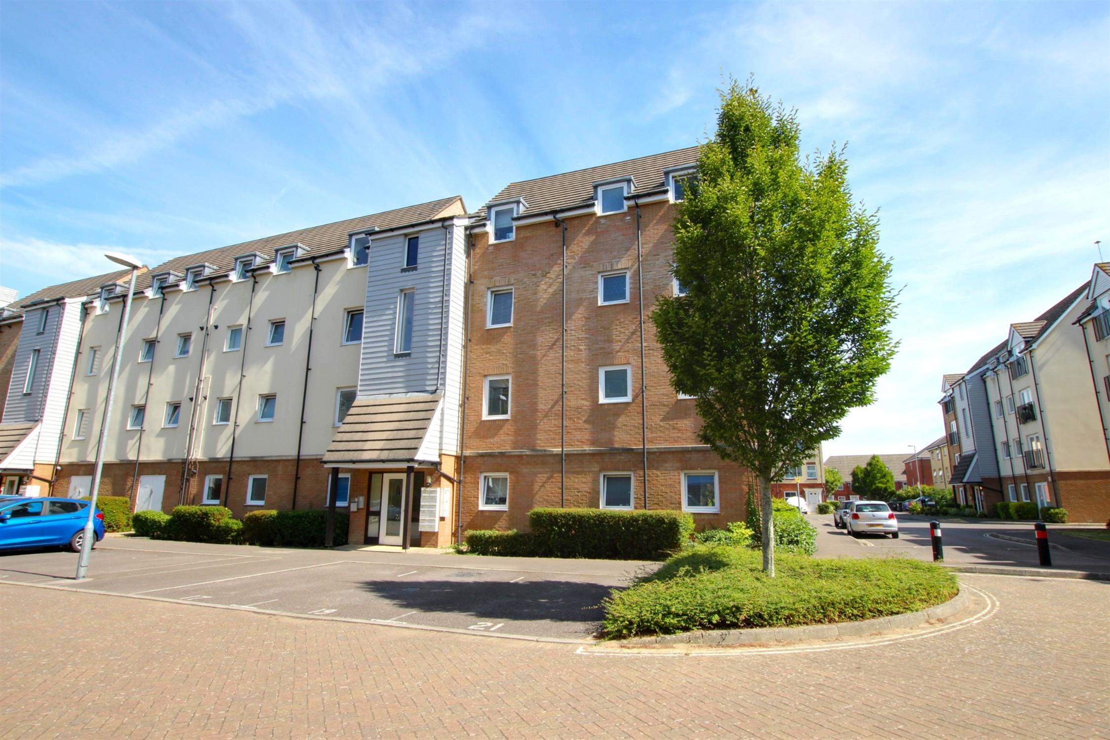 Flat Tudor Crescent in Portsmouth