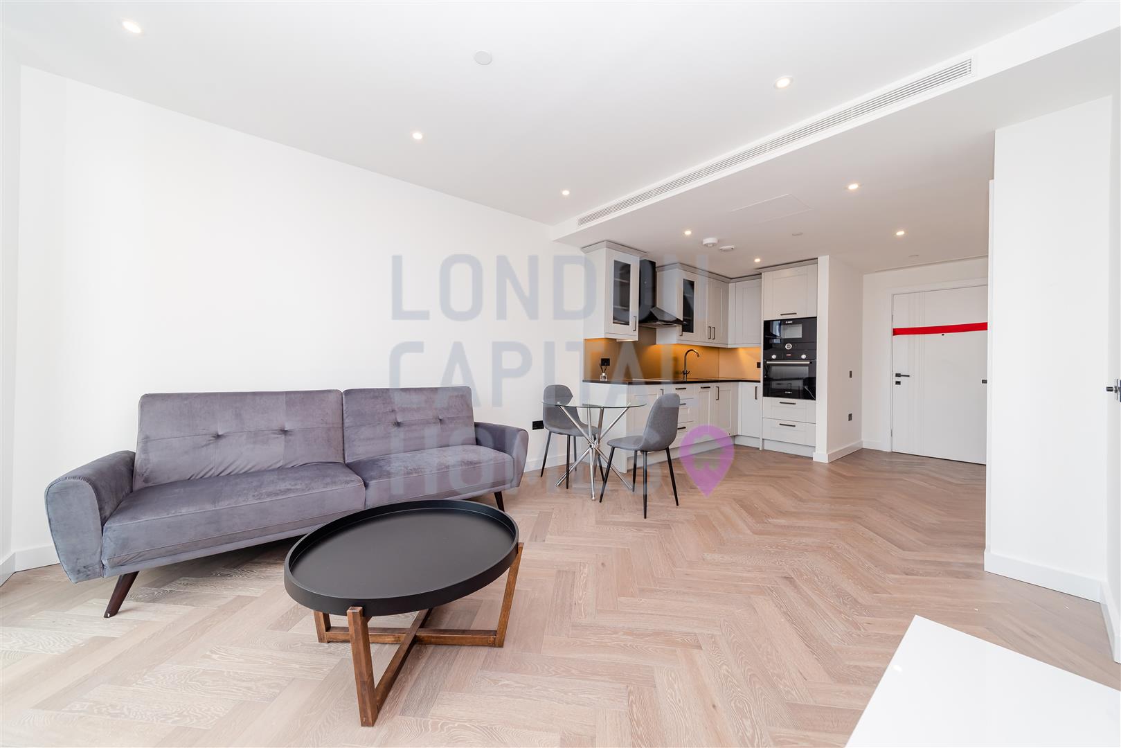 Flat Merino Gardens in Greater London