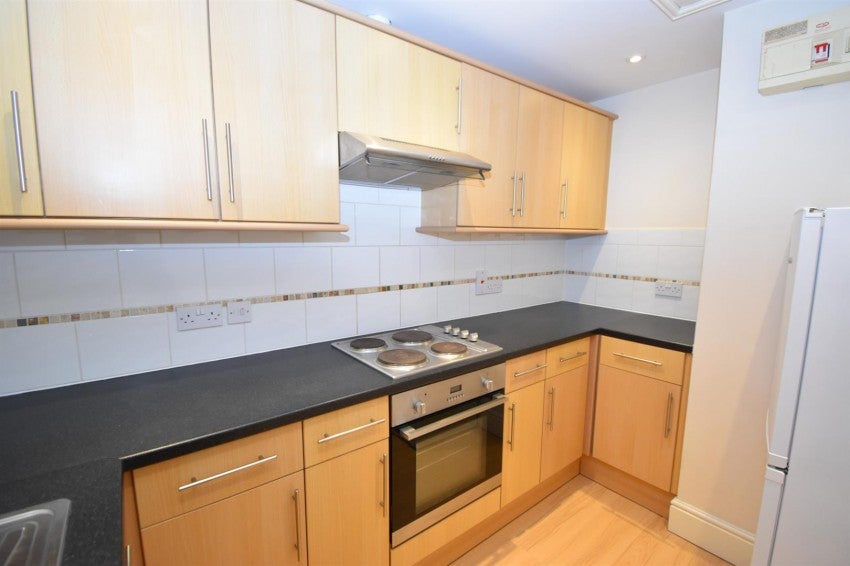 Flat Milverton Terrace in Royal Leamington Spa