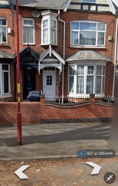 Room Hallewell Road in Birmingham