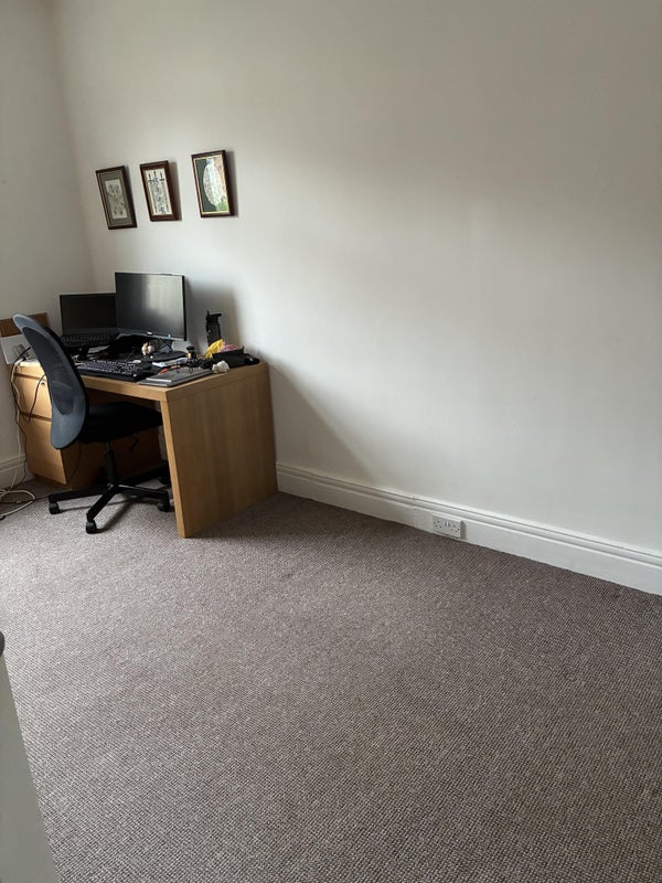 Flat Shaftesbury Grove in Newcastle upon Tyne