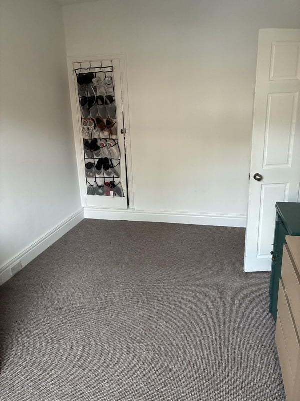 Flat Shaftesbury Grove in Newcastle upon Tyne