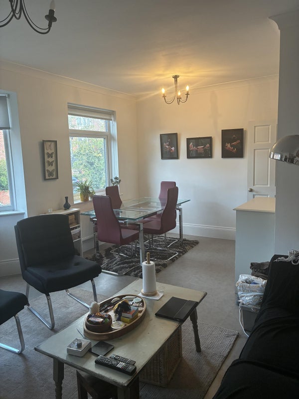 Flat Shaftesbury Grove in Newcastle upon Tyne