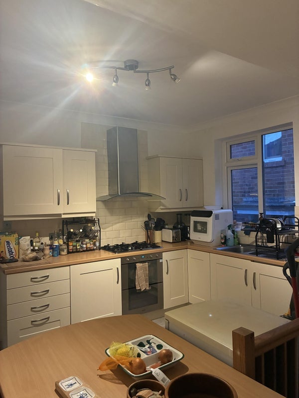 Flat Shaftesbury Grove in Newcastle upon Tyne