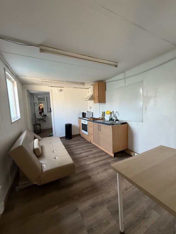 Flat Herringham Road in Greater London