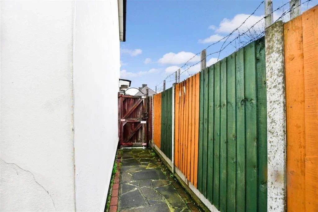House Aylmer Road in Greater London