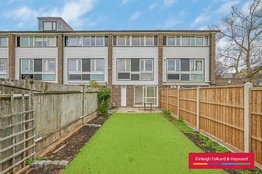 House Alleyn Crescent in Greater London