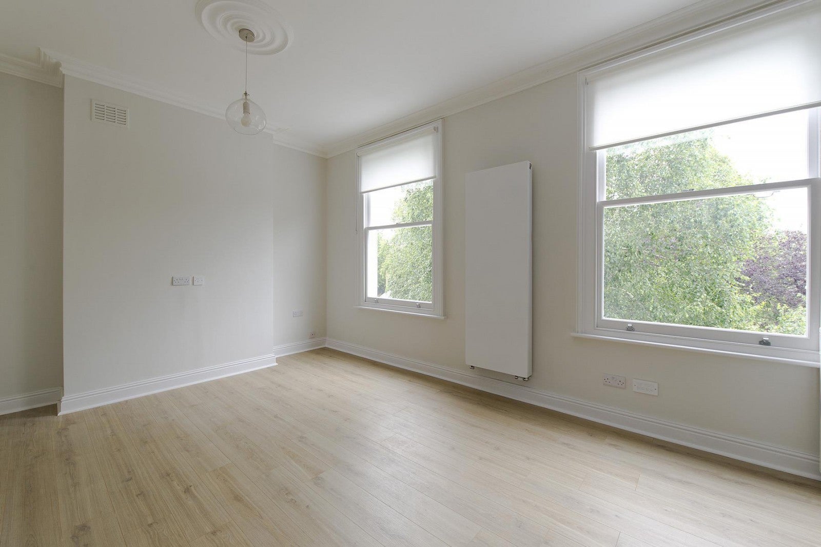 Flat Warlock Road in City of Westminster