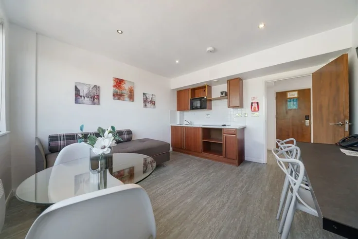 Flat Old Brompton Road in Greater London