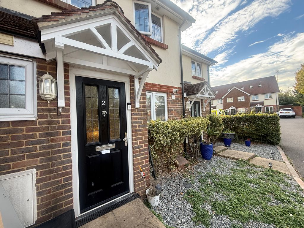 House Merebank Close in Godstone