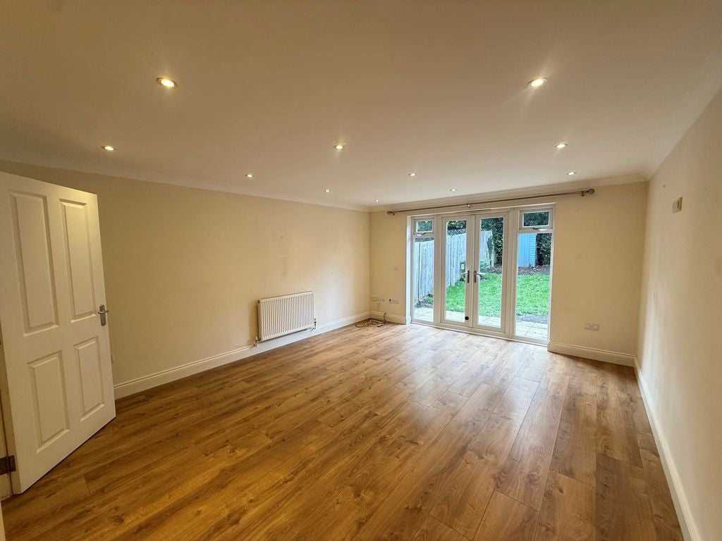 House Merebank Close in Godstone