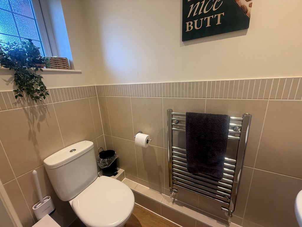 House Merebank Close in Godstone