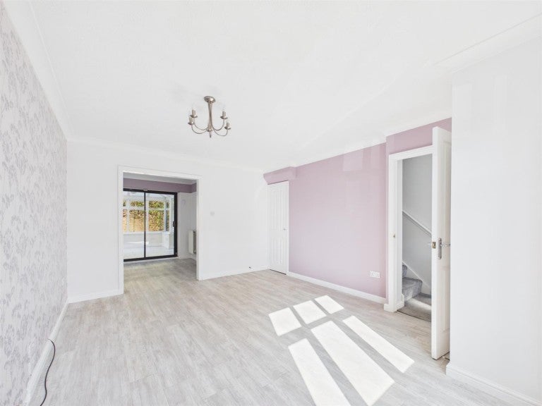 House Exbury Way in Nuneaton and Bedworth