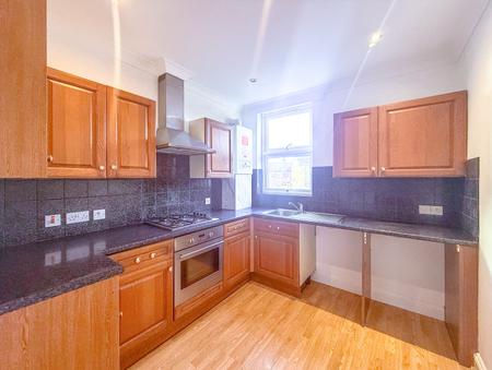 Flat St Albans Road in Watford