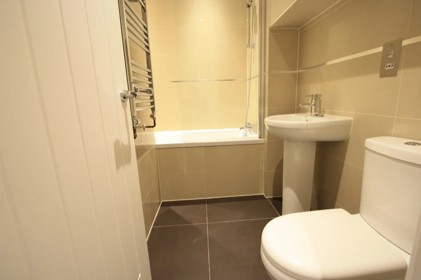 Flat Morden Road in Greater London