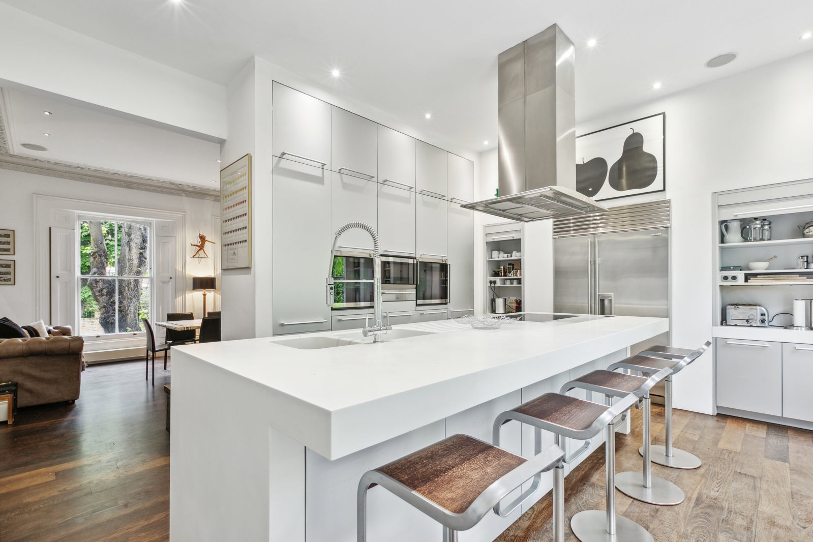 Flat Alwyne Place in Greater London