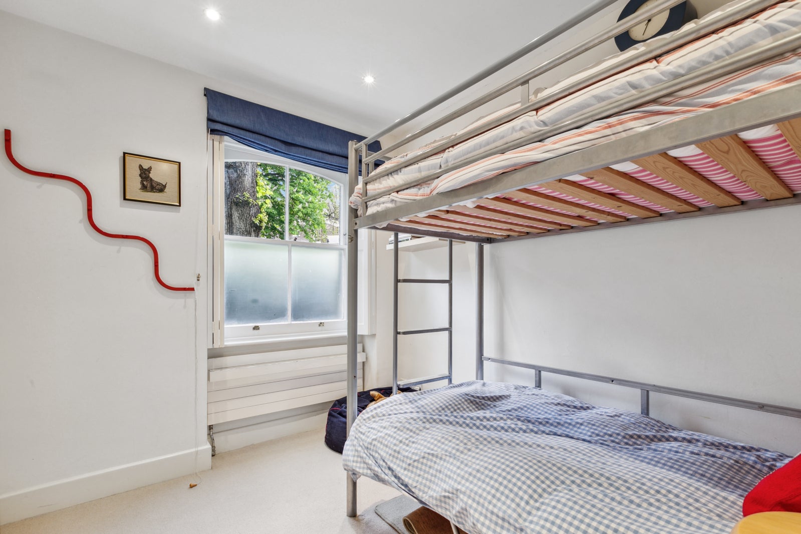 Flat Alwyne Place in Greater London