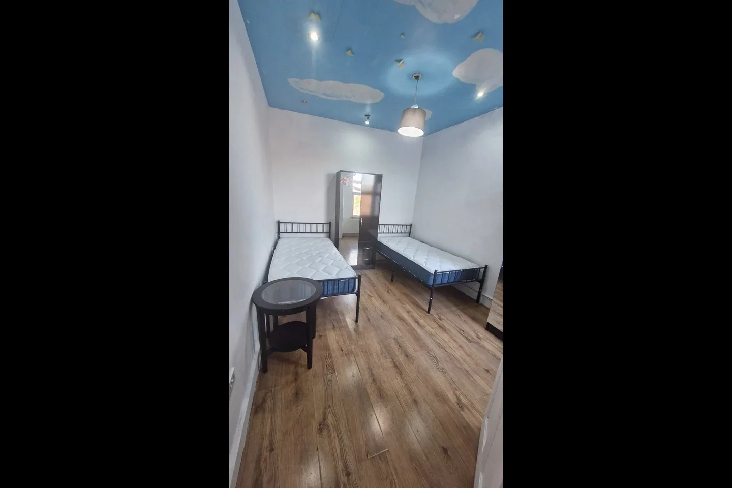 Room Rosary Close in Greater London
