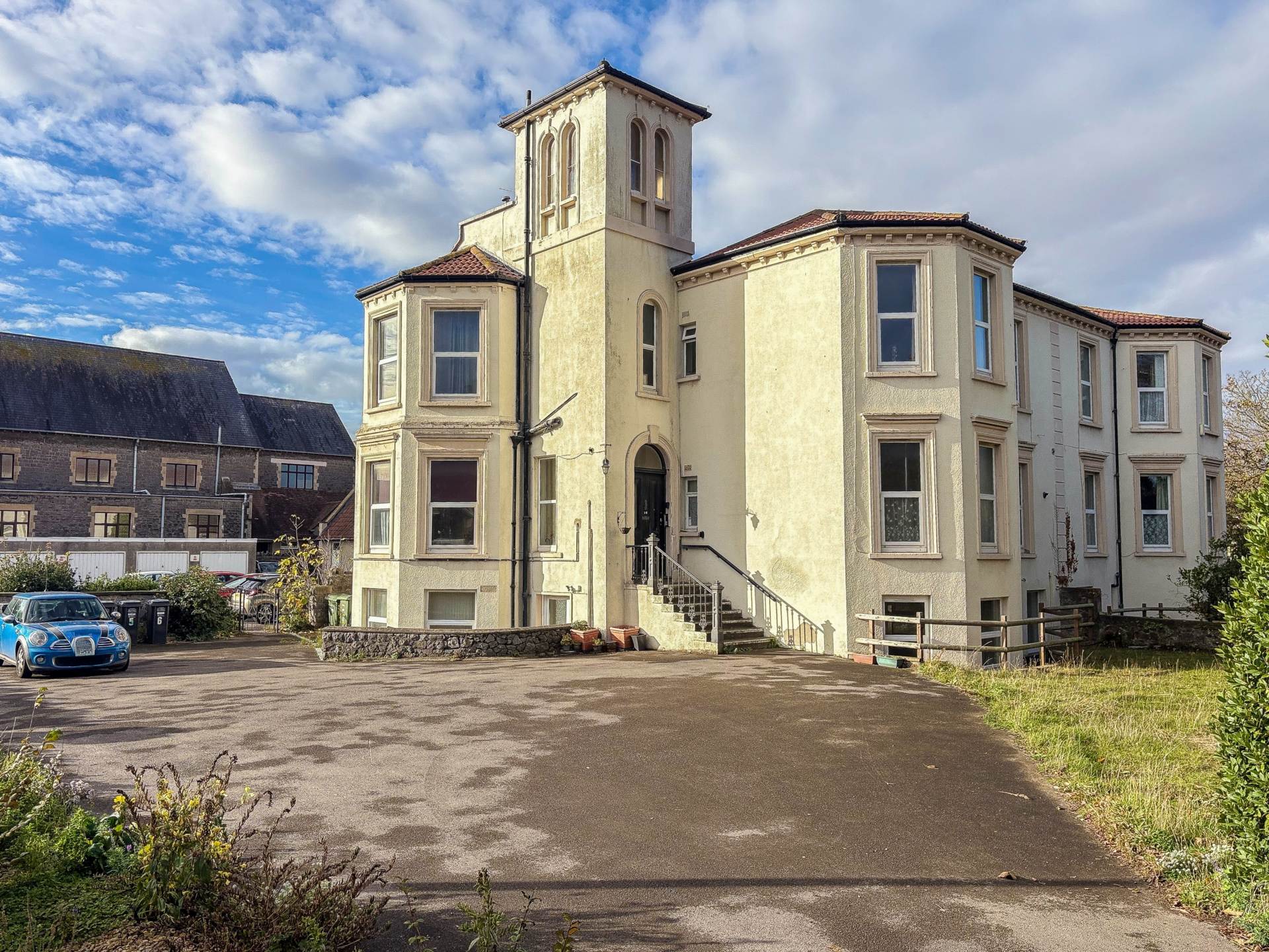 Flat Ellenborough Park South in Weston-super-Mare