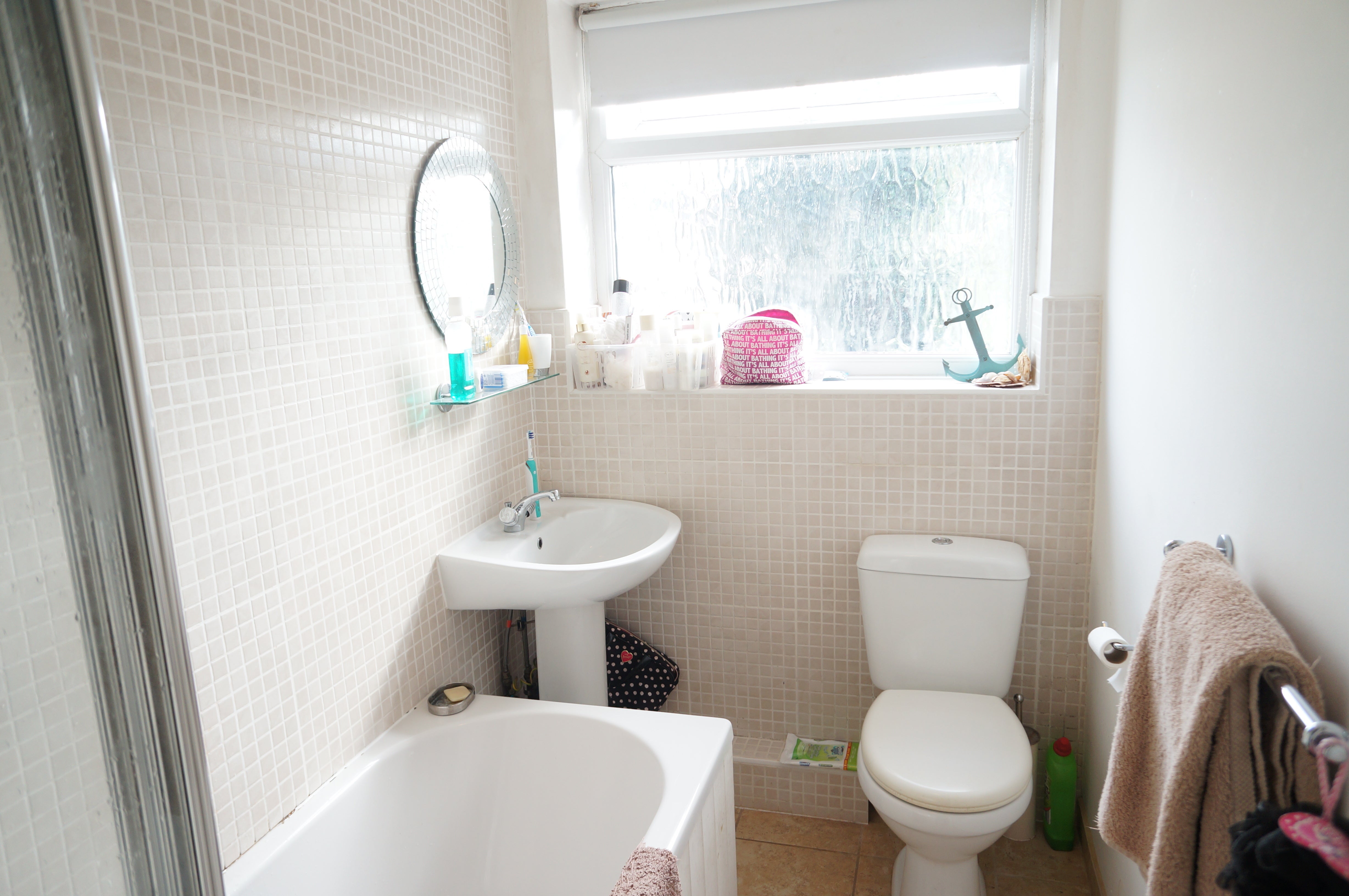 Flat Milden Close in Manchester