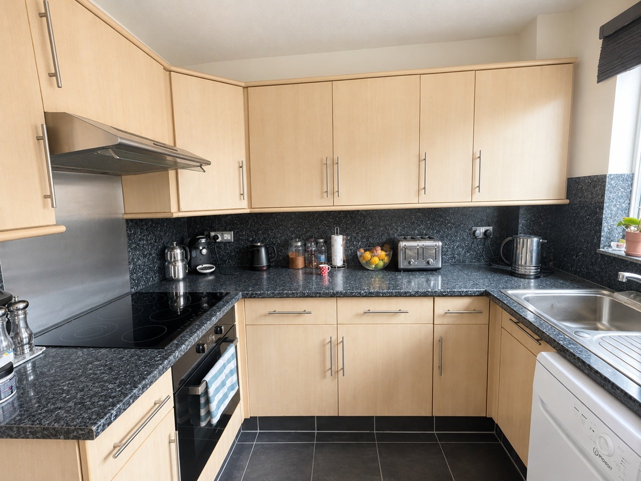 Flat Haydon Close in Greater London