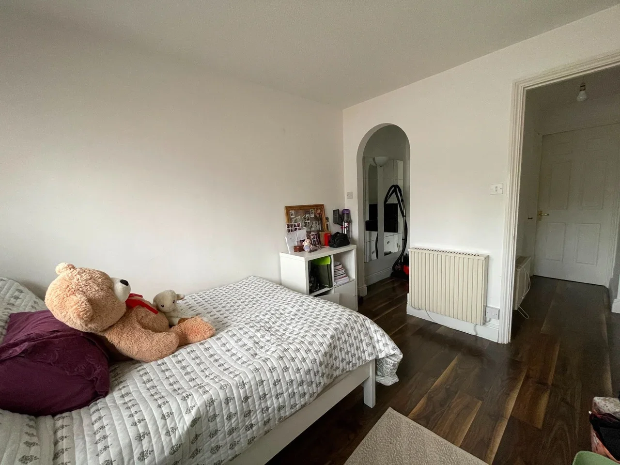 Flat Haydon Close in Greater London