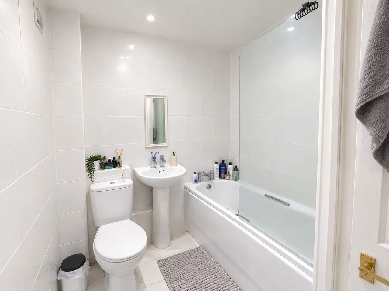 Flat Haydon Close in Greater London