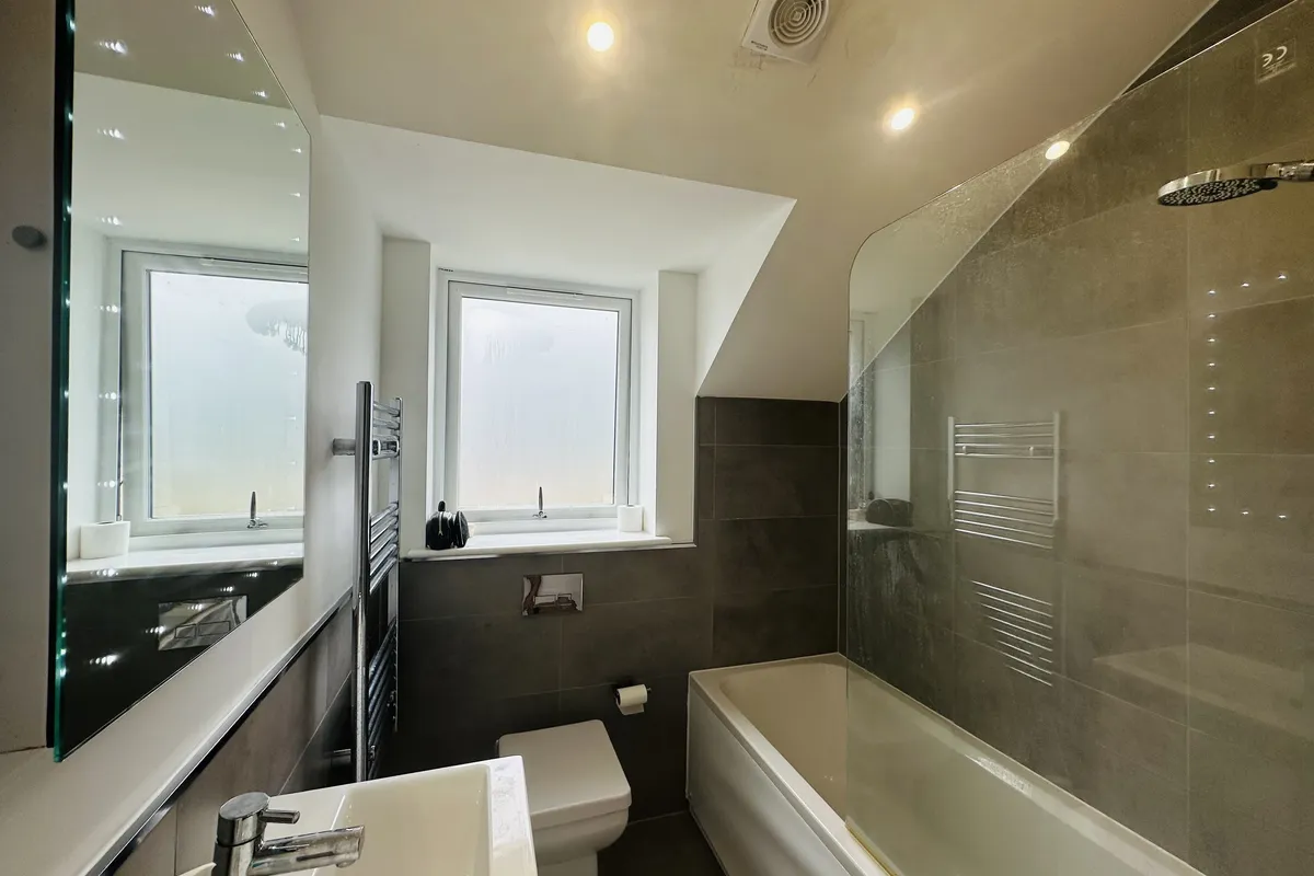 Flat Courtlands in Maidenhead
