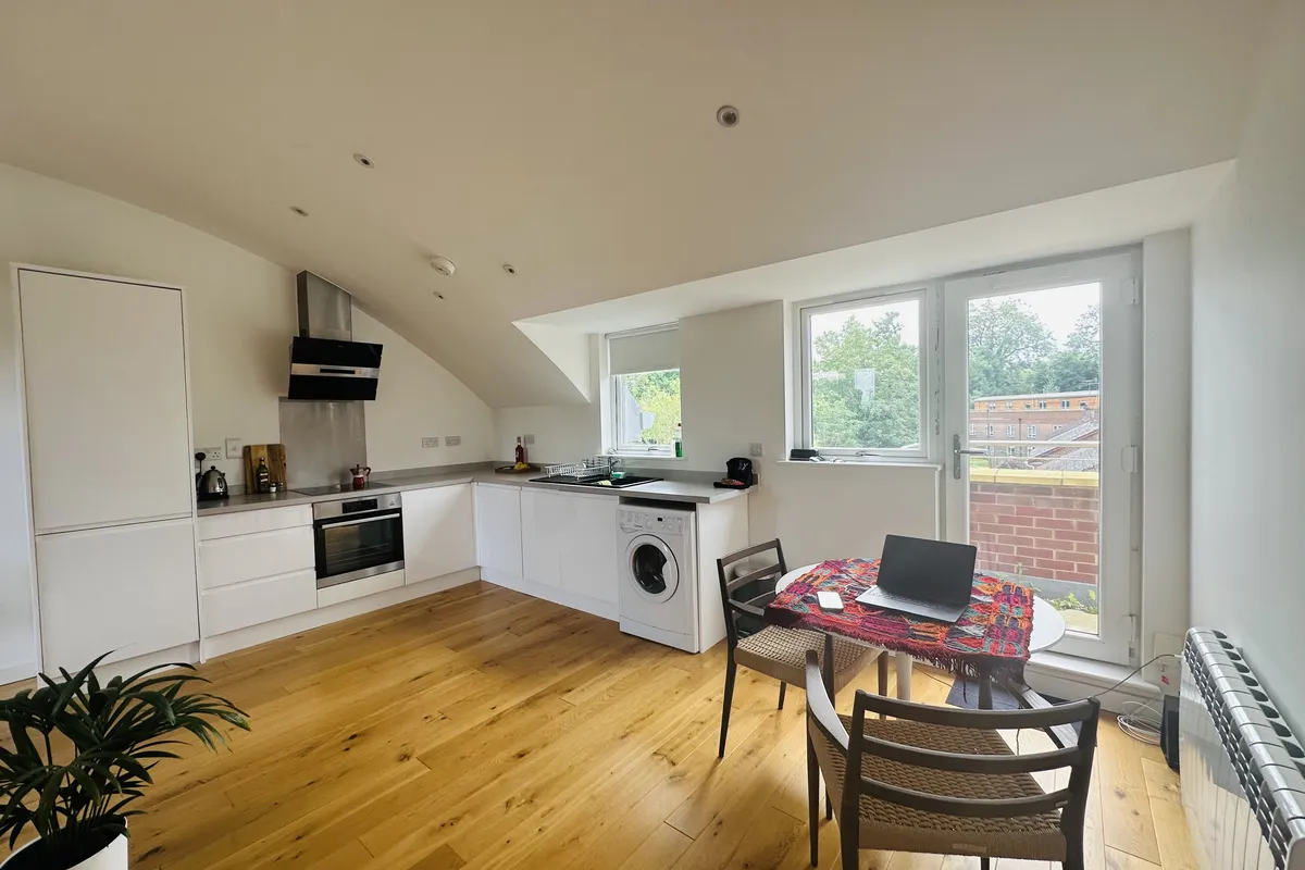 Flat Courtlands in Maidenhead