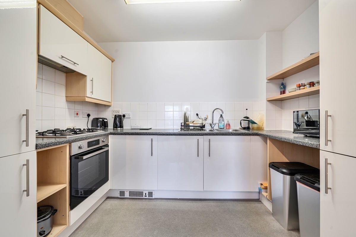 Flat Chiltern Close in Watford