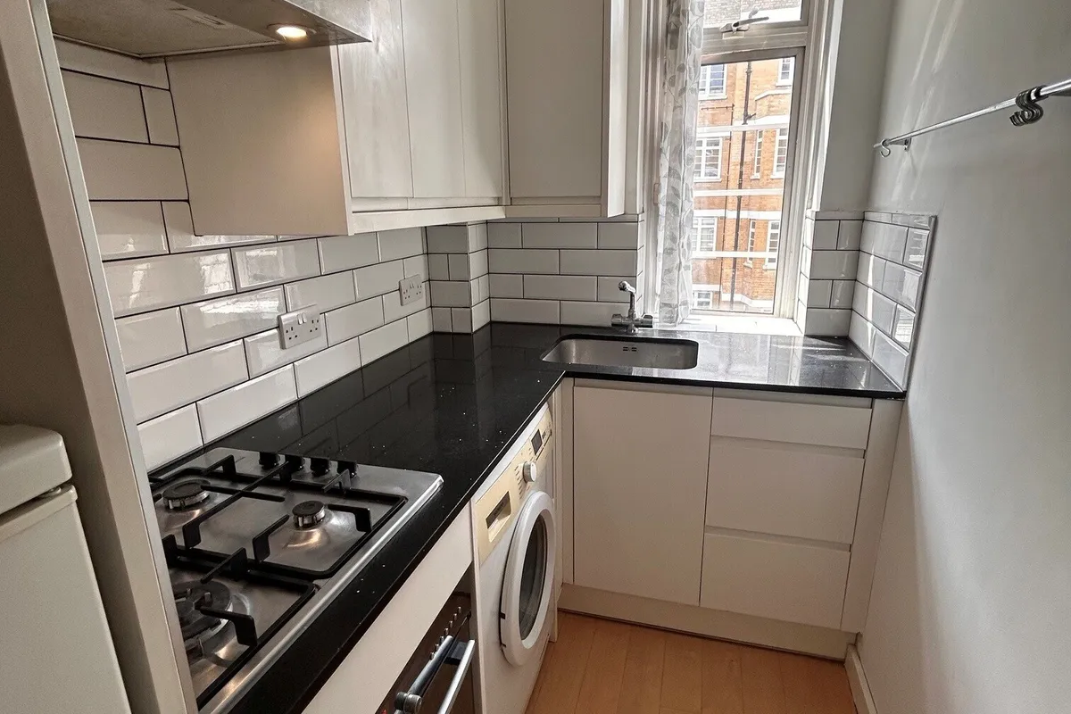 Flat Old Brompton Road in Greater London