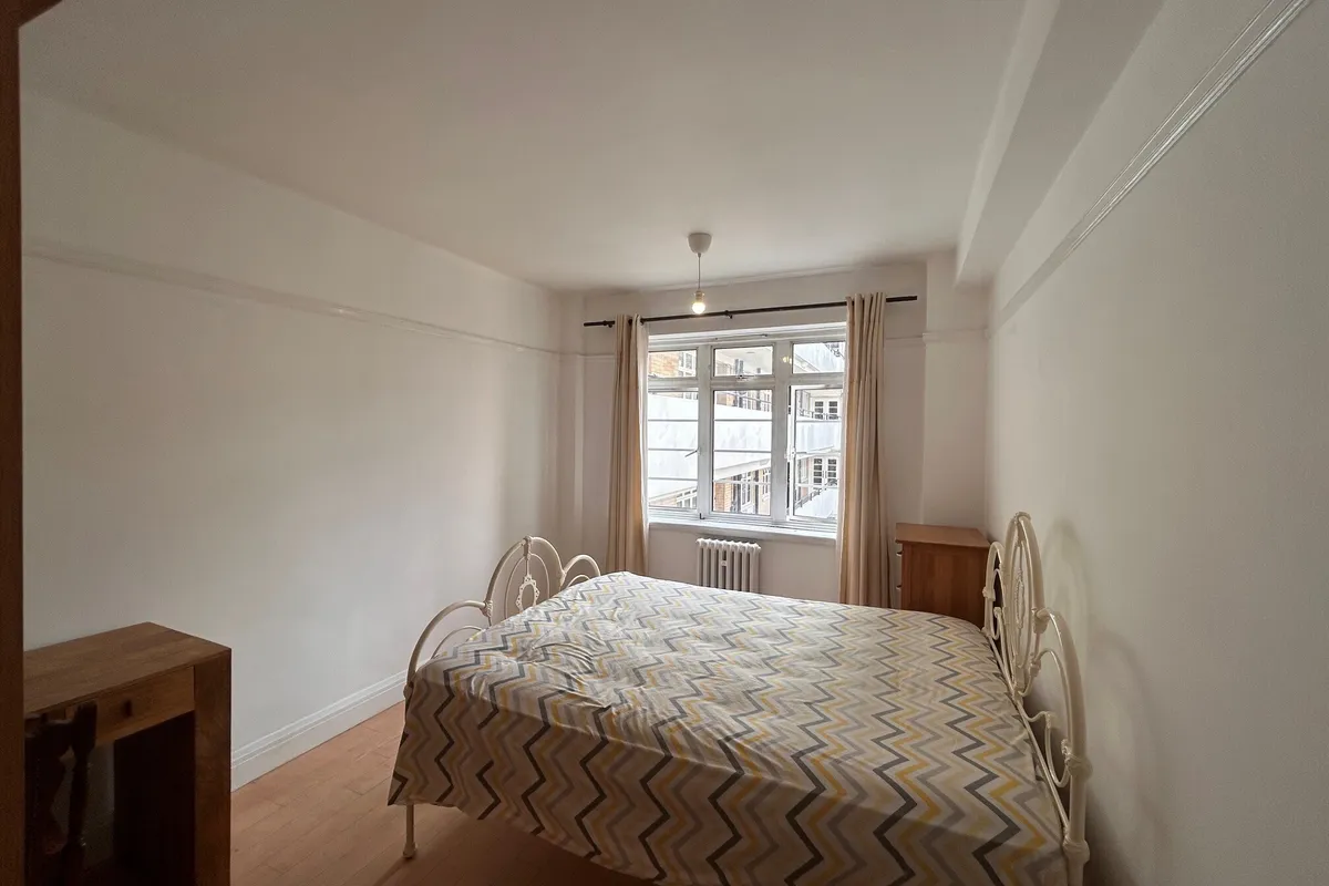 Flat Old Brompton Road in Greater London