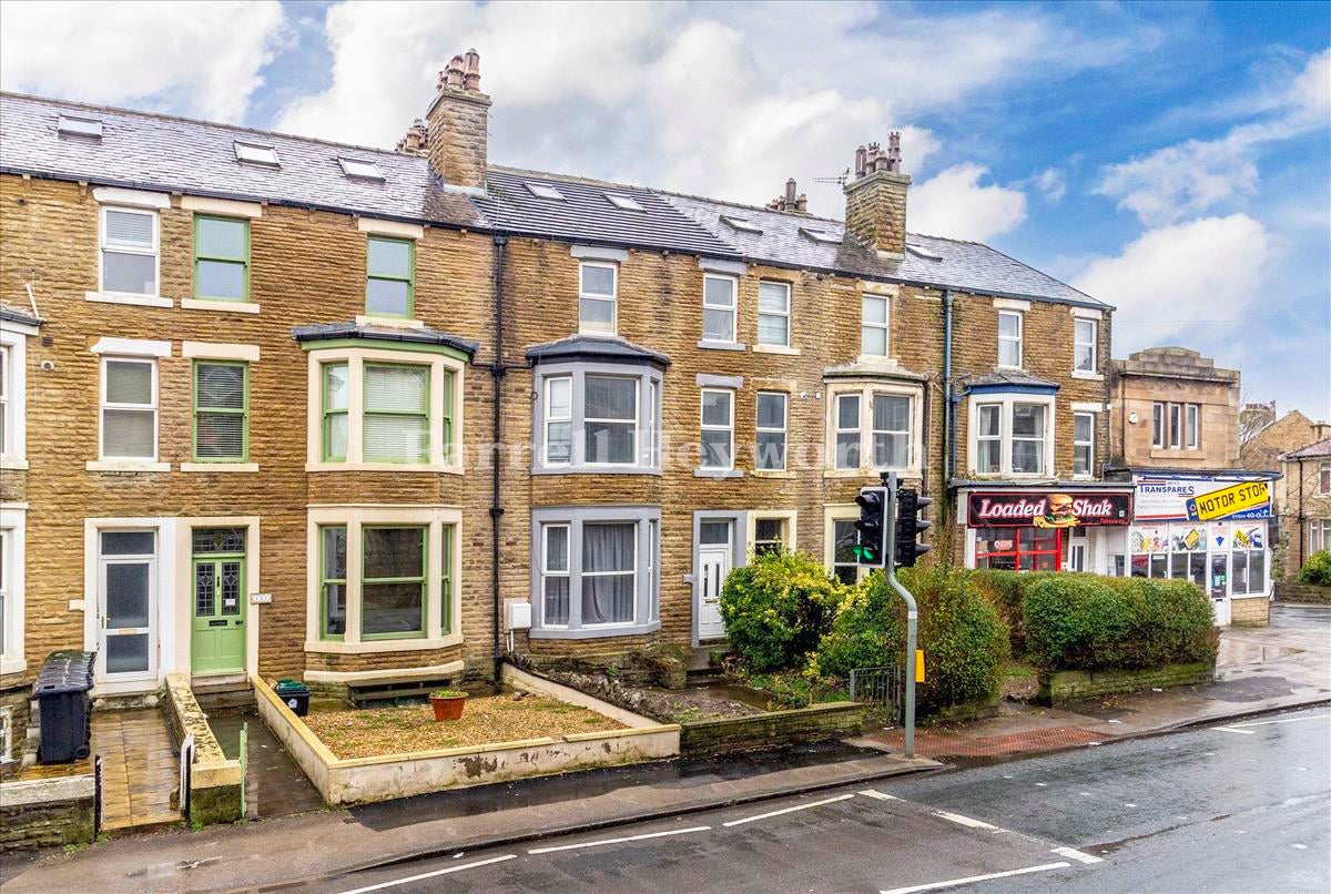 Flat Heysham Road in Heysham